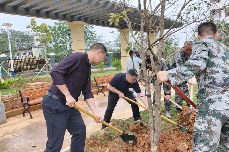 2025年4月24日， 廣西偉鵬招標(biāo)公司黨支部積極參與雙擁共建活動(dòng)